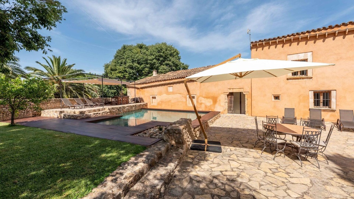 Buger House | Can Mir de Buger with Pool & Near Beach