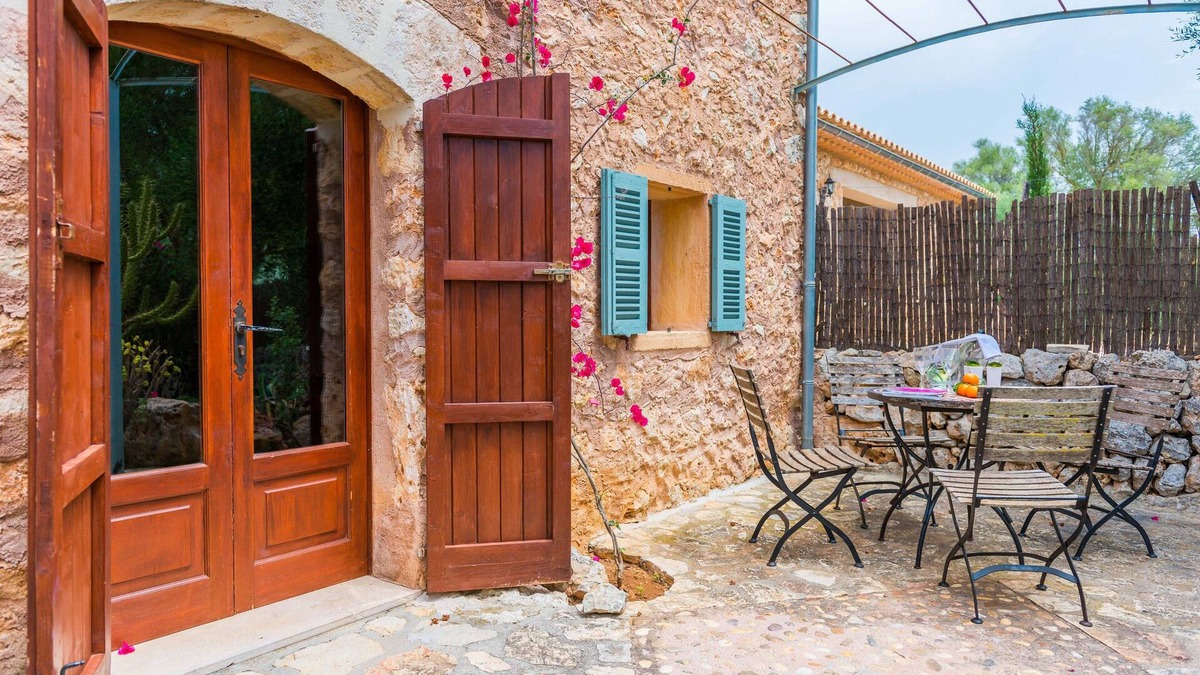 Costitx House | CAN PINA - ECO PINA - Apartment with shared pool in Costitx. Free WiFi