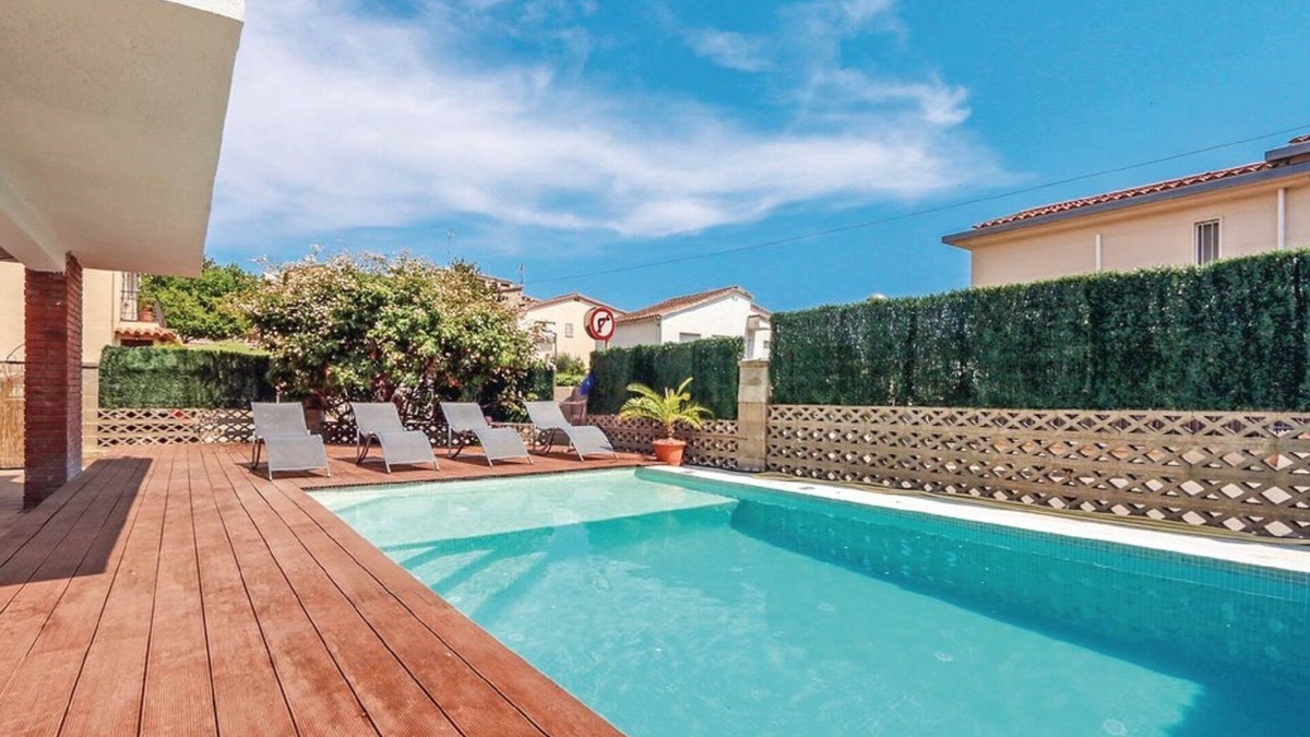 Pineda de Mar Villa | CAN PINEMAR - COSTA BARCELONA. PRIVATE POOL AND NEAR TO THE BEACH. WIFI