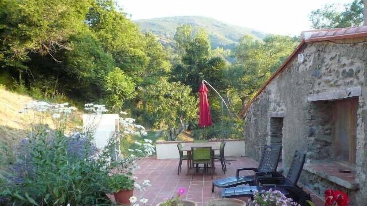La Bastide Cottage | Can Tillet - Peaceful cottage on an organic sheep/ Arabian horse farm