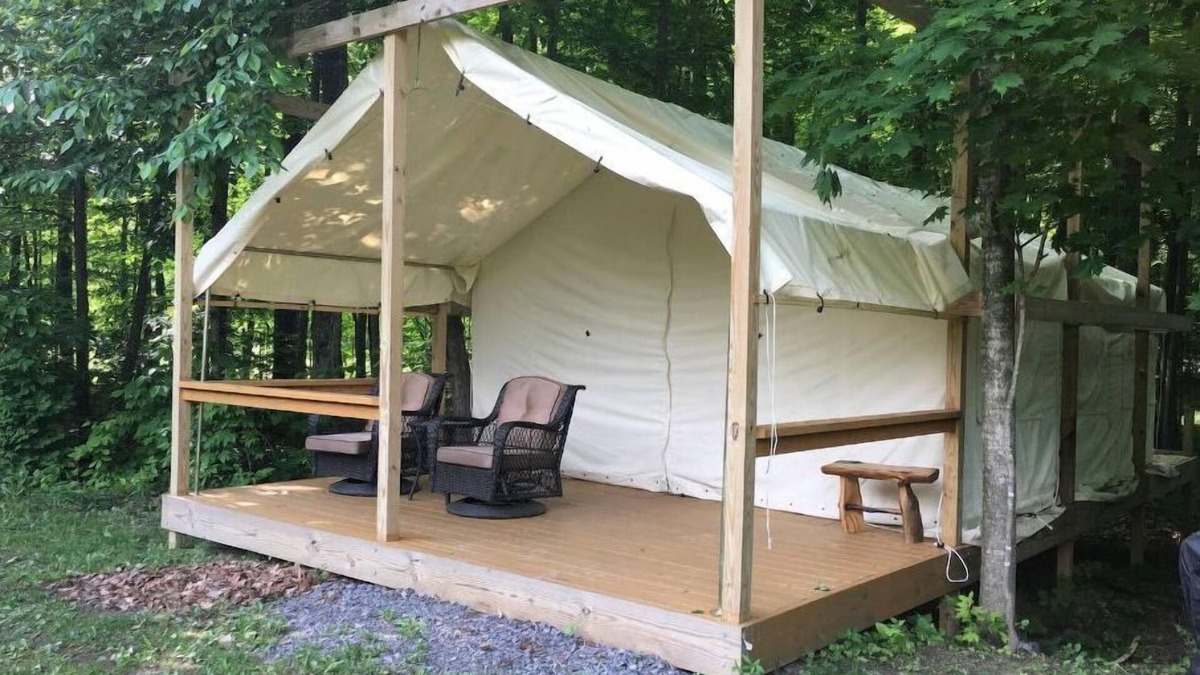 Rushville Bed & Breakfast | Cana Tent & Breakfast (FLX Glamping for 2+)