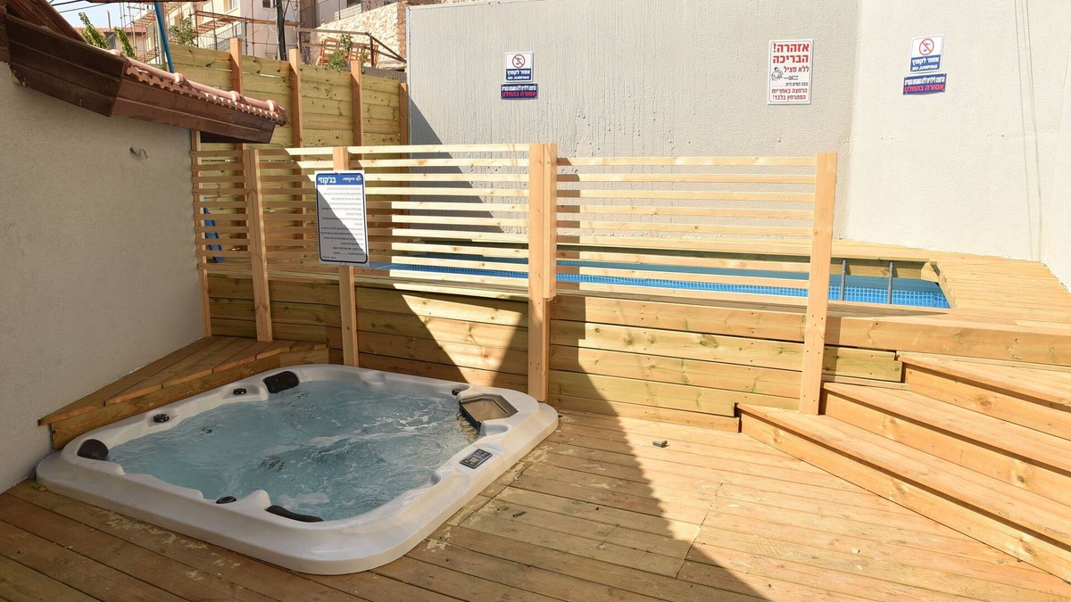 Safed Villa | Canaan Safed Estate ~ Pool ~ Jacuzzi ~Sauna~ Games