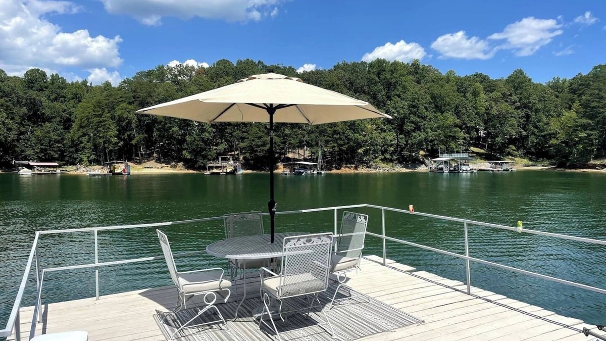 Cumming Cottage | Canada Cottage/Sauna Cold Plunge Firepit Fishing/South Lake Lanier