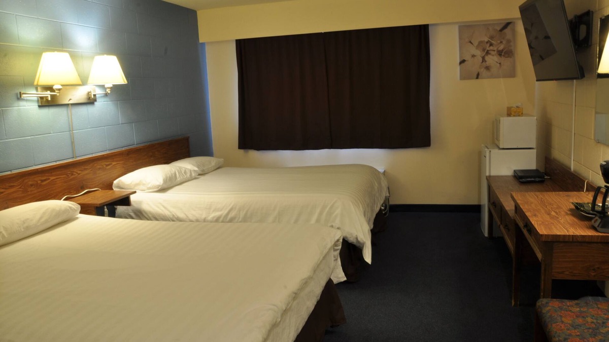 Lillooet Hotel | Canadas Best Value Inn Mile 0