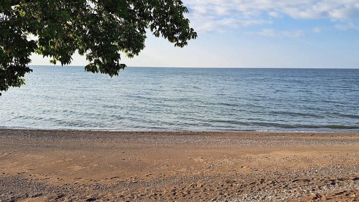 Wheatley Cottage | Canadas most southern tip Hickory Lakehouse on the shores of LakeErie