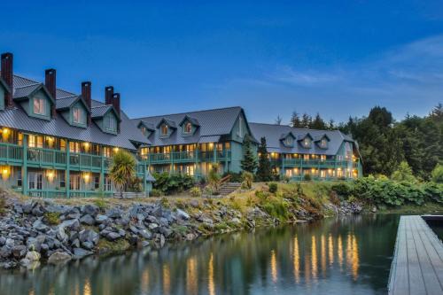 Ucluelet Resort | Canadian Princess Lodge & Marina
