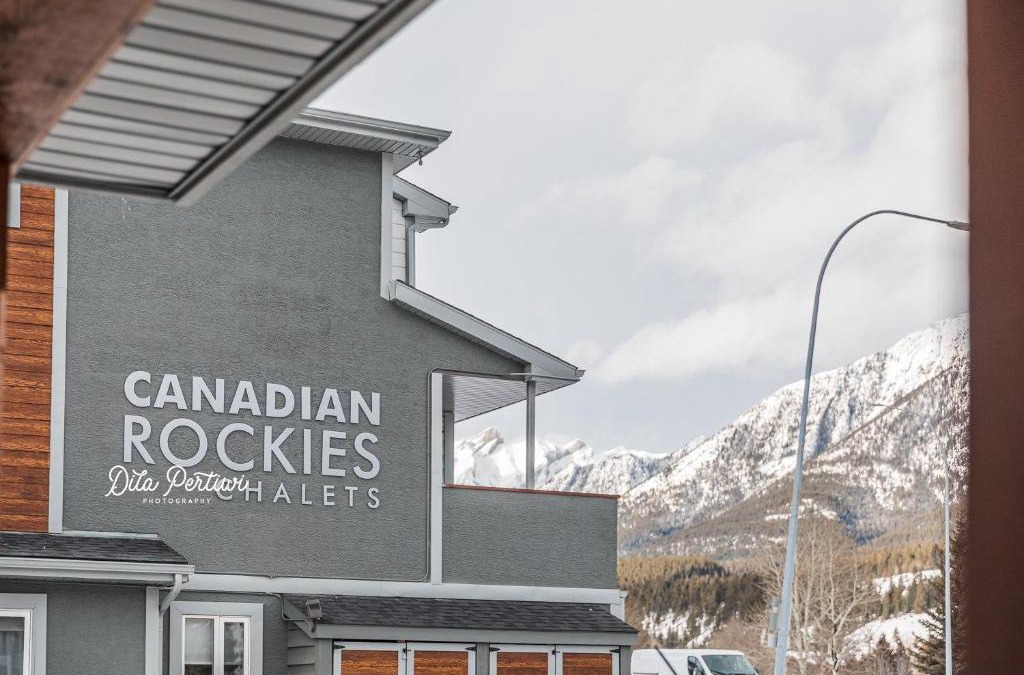 Canmore Apartment | Canadian Rockies Chalets by Trilink - 2 & 3 Bedroom Condos - Self Check-In - Walking Distance to Downtown - Free Parking - Pet-Friendly - No AC