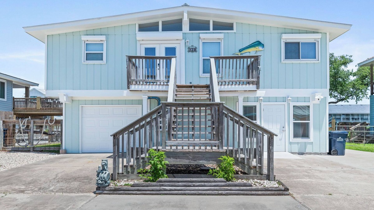 City-by-the Sea House | Canal Breeze! Waterfront property! Private pool!