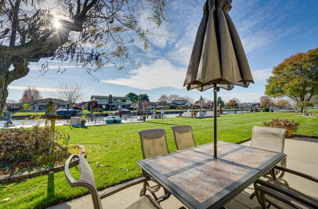 Pearl Beach House | Canal-Front Clay Township Gem Boat and Jet Ski Lift