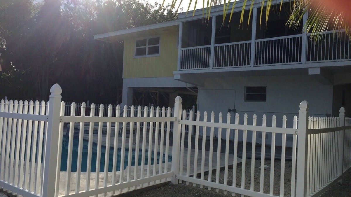 Doctor's Arm House | Canal Front Home With Pool And Hot Tub