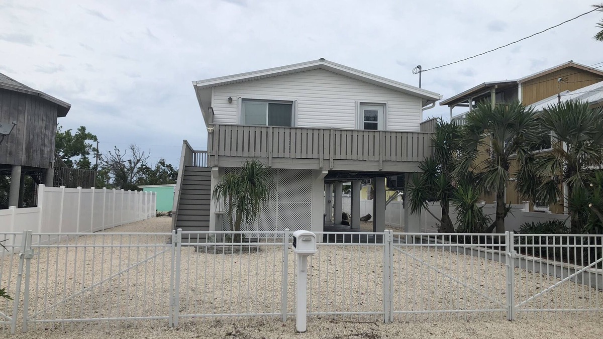 Port Pine Heights House | "Canal-Front Paradise in Big Pine Key-Relax &Explore the keys"