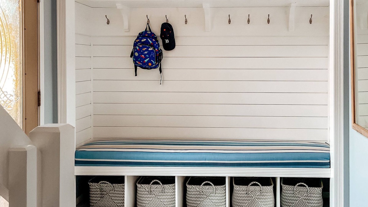 Anchor Bay Harbor House | Canal Home