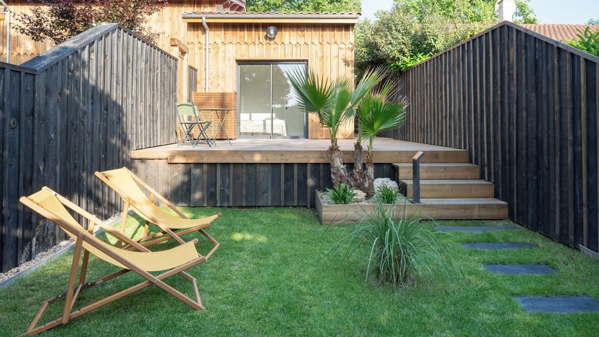 Cazaux House | Canal-side Maison du Lac in Cazaux