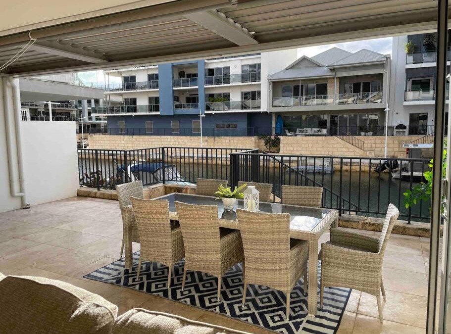 Mandurah House | Canal Vista
