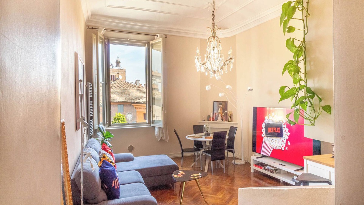 Old Town Apartment | Canalchiaro Suite, Modena Center, 6 guests, Cathedral view