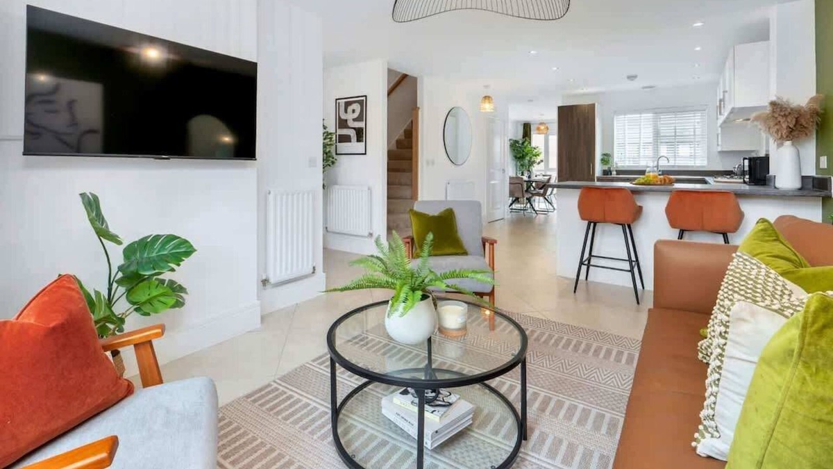 Hanley House | Canalside House Summa