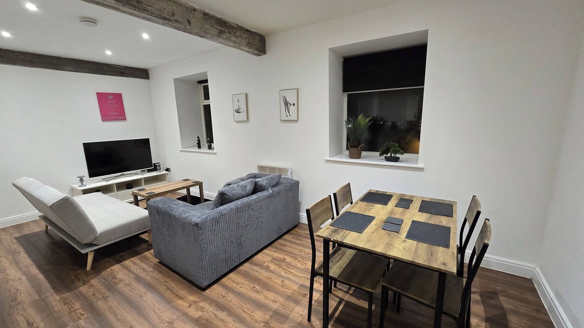 Burnley Apartment | Canalside Period Conversion