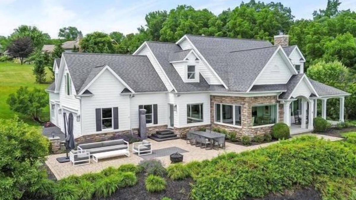 Canandaigua House | Canandaigua Lake Manor