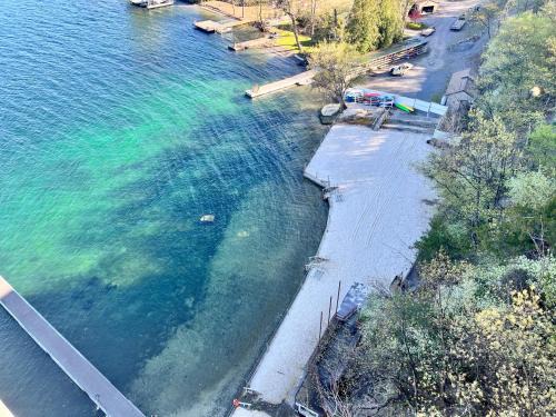 Canandaigua Resort | Canandaigua Lake Retreat with view and private beach access, foliage, hike, and Ski