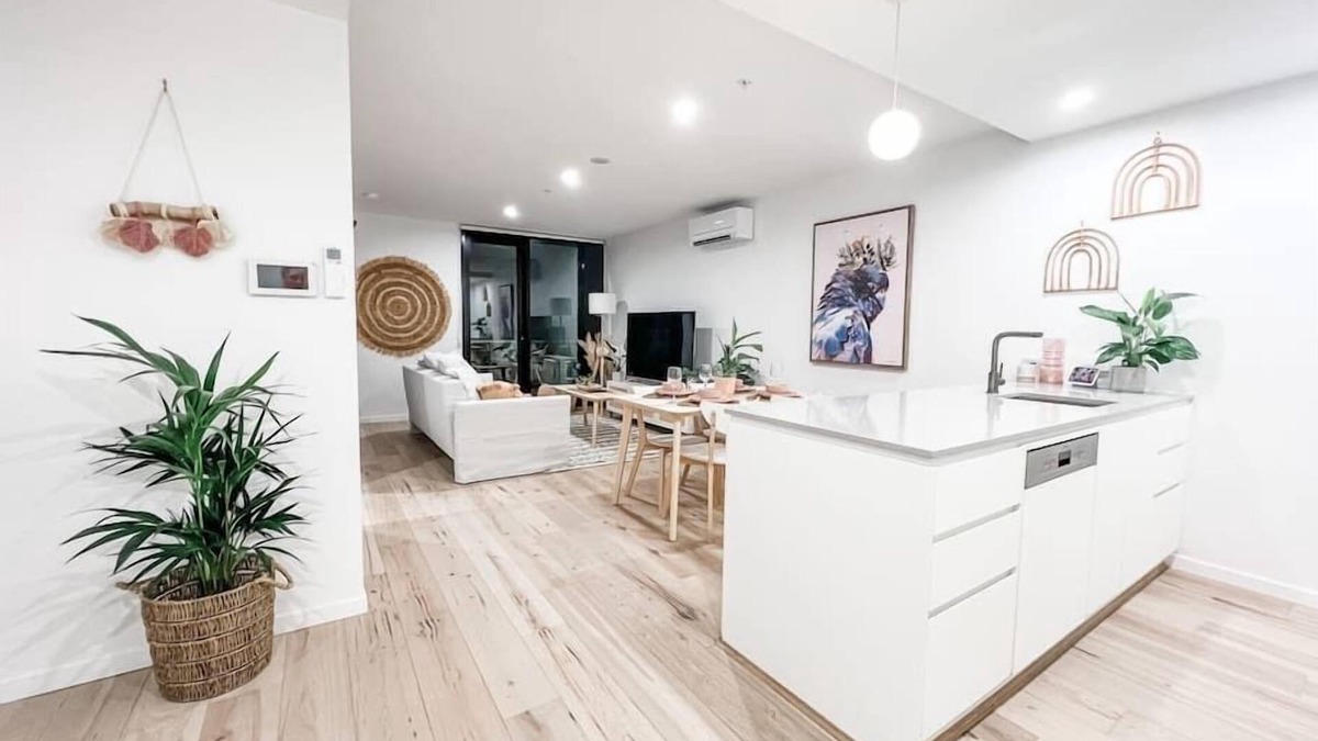 Reid Apartment | Canberra City | Parking | Self check-in | Pool