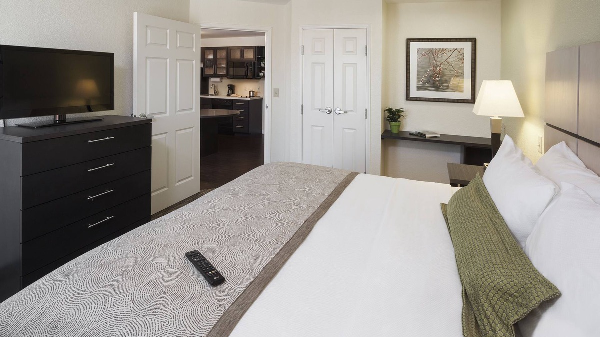 Trevose Hotel | Candlewood Suites Bensalem - Philadelphia Area by IHG