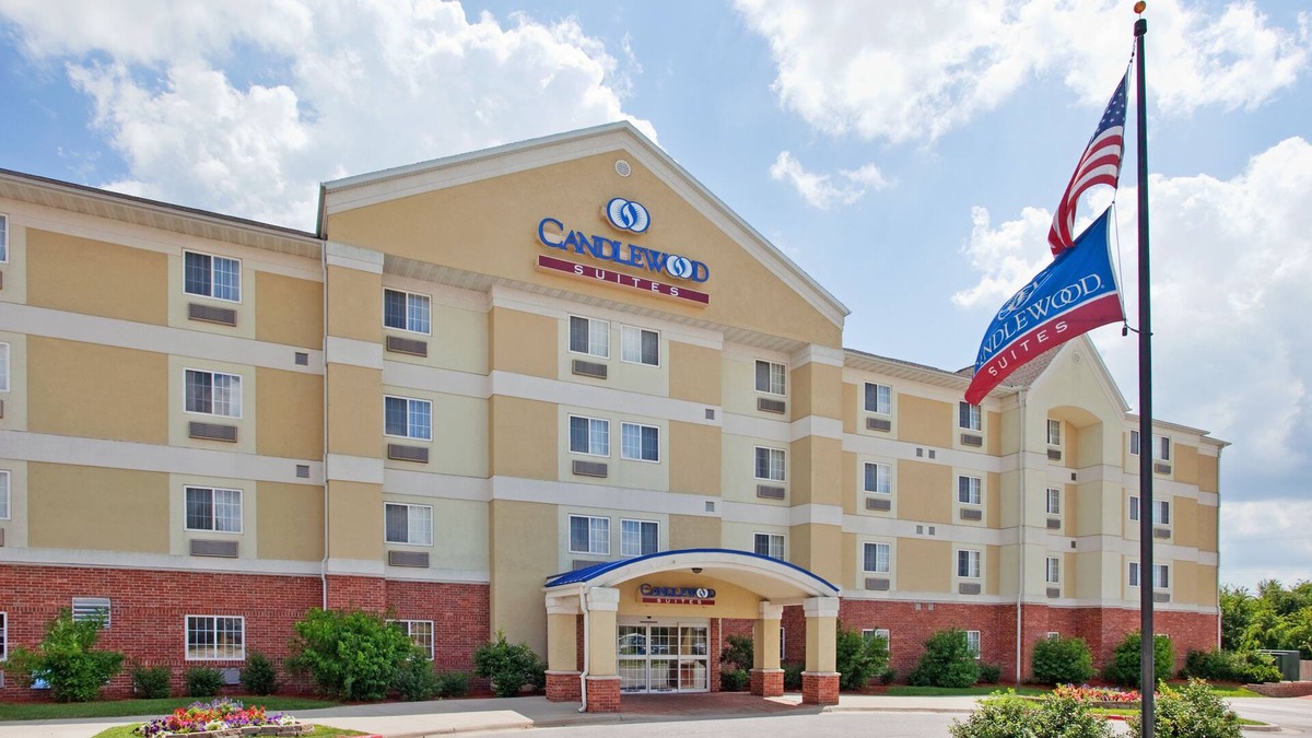 Joplin Hotel | Candlewood Suites Joplin by IHG