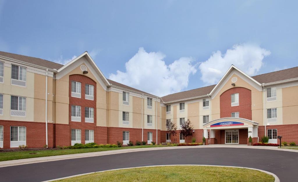 I-435 West KC-KS Hotel | Candlewood Suites Kansas City by IHG