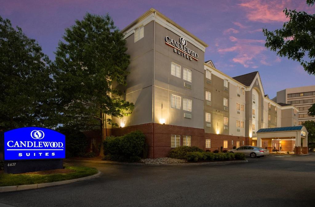Northwest Hotel | Candlewood Suites Virginia Beach Town Center by IHG