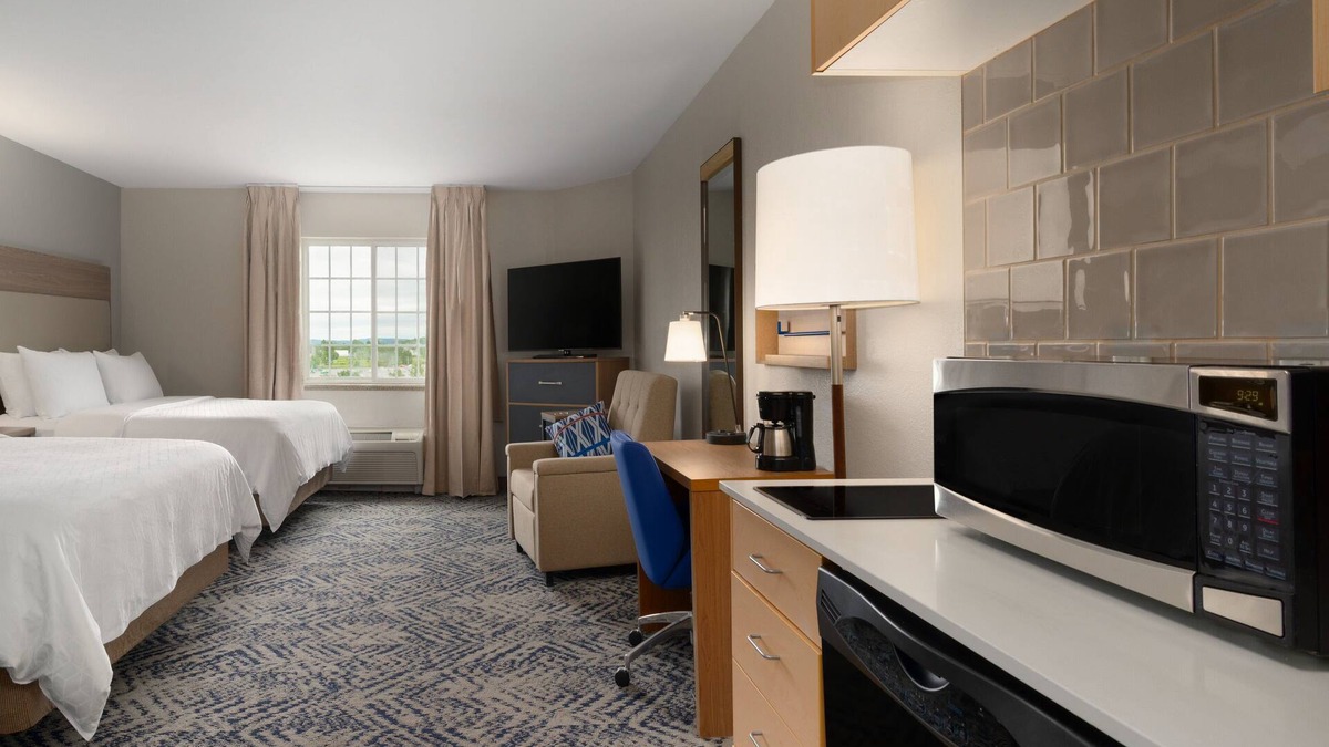 Evans Mills Hotel | Candlewood Suites Watertown Fort Drum by IHG