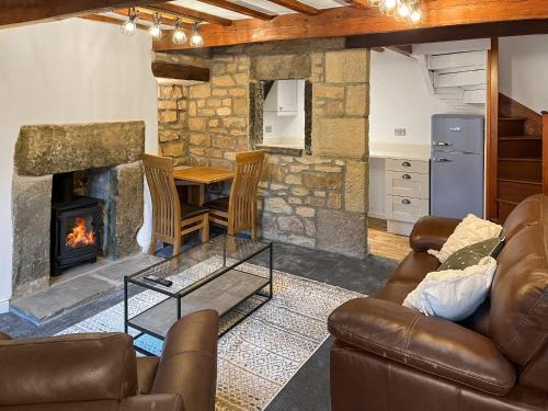 Addingham House | Candy Cottage