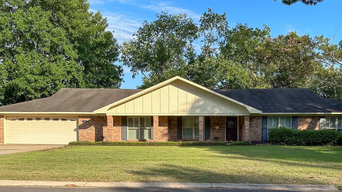 Natchitoches House | Cane River Charmer with Huge Backyard
