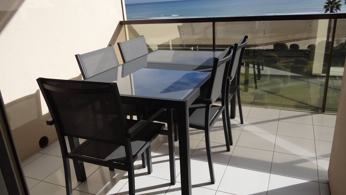 La Cote Radieuse Apartment | CANET South, T2 LUXURY AIR CONDITIONED, SEA VIEW - DIRECT BEACH, wifi, parking, pool