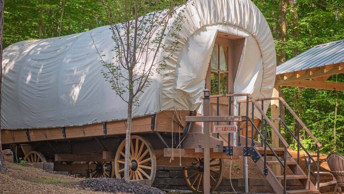 Benton Apartment | Caney Creek | Luxury Covered Wagon Glamping