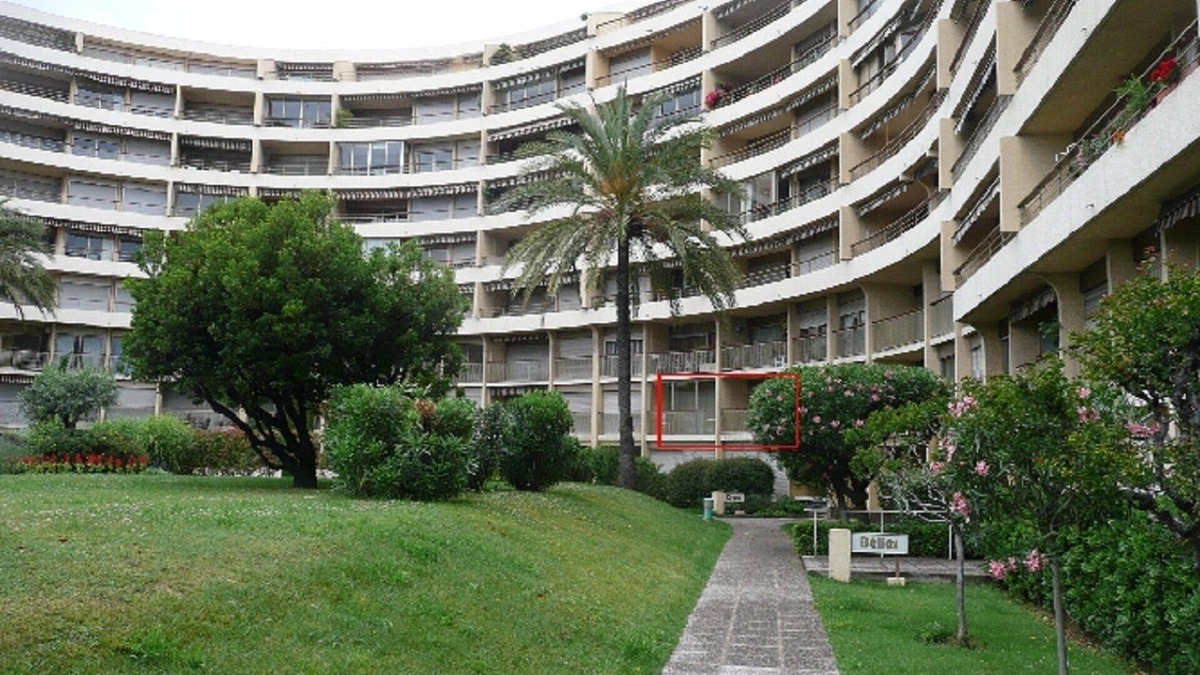 Cannes La Bocca Apartment | Cannes la Bocca Beau T2 close to the sea.