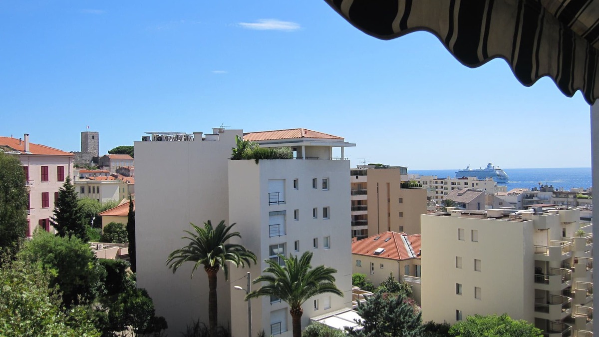 Cannes Old Town Apartment | CANNES SEA VIEW 34 m² new apartment incl a large 6 m² balcony on the 5th Floor