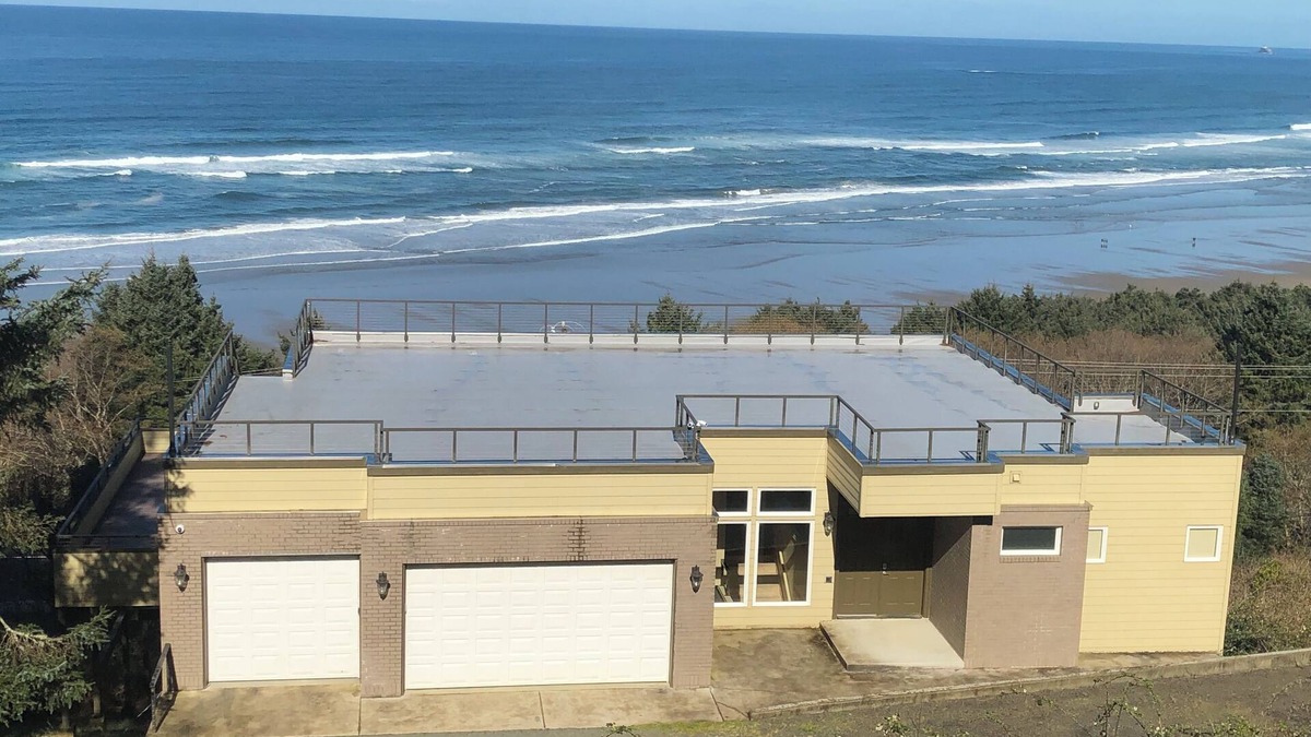 Arch Cape House | Cannon Beach Arch cape Luxury Vacation Home with Stunning Ocean View