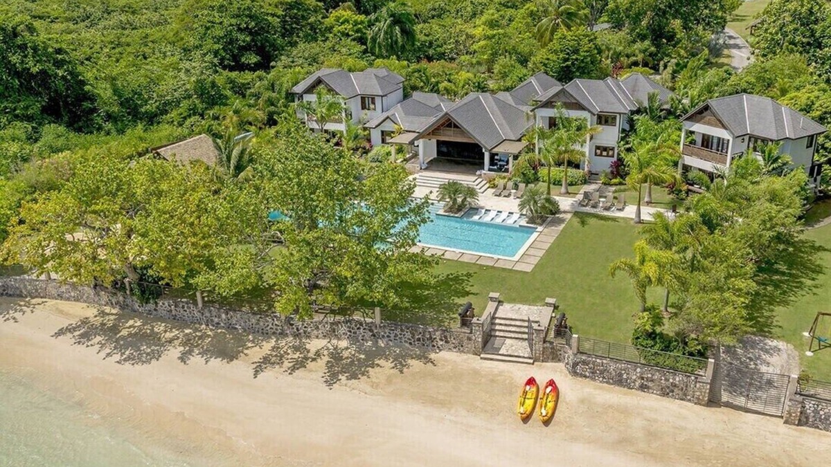 Mammee Bay Villa | Canoe Cove 7-Ultimate luxury, beachfront, fully staffed, tennis, kayaks,gym