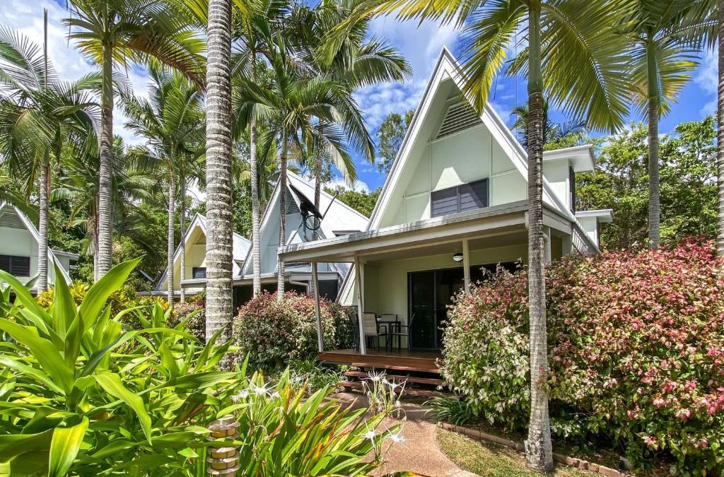 Nelly Bay Ski Chalet | Canopy Chalet 10