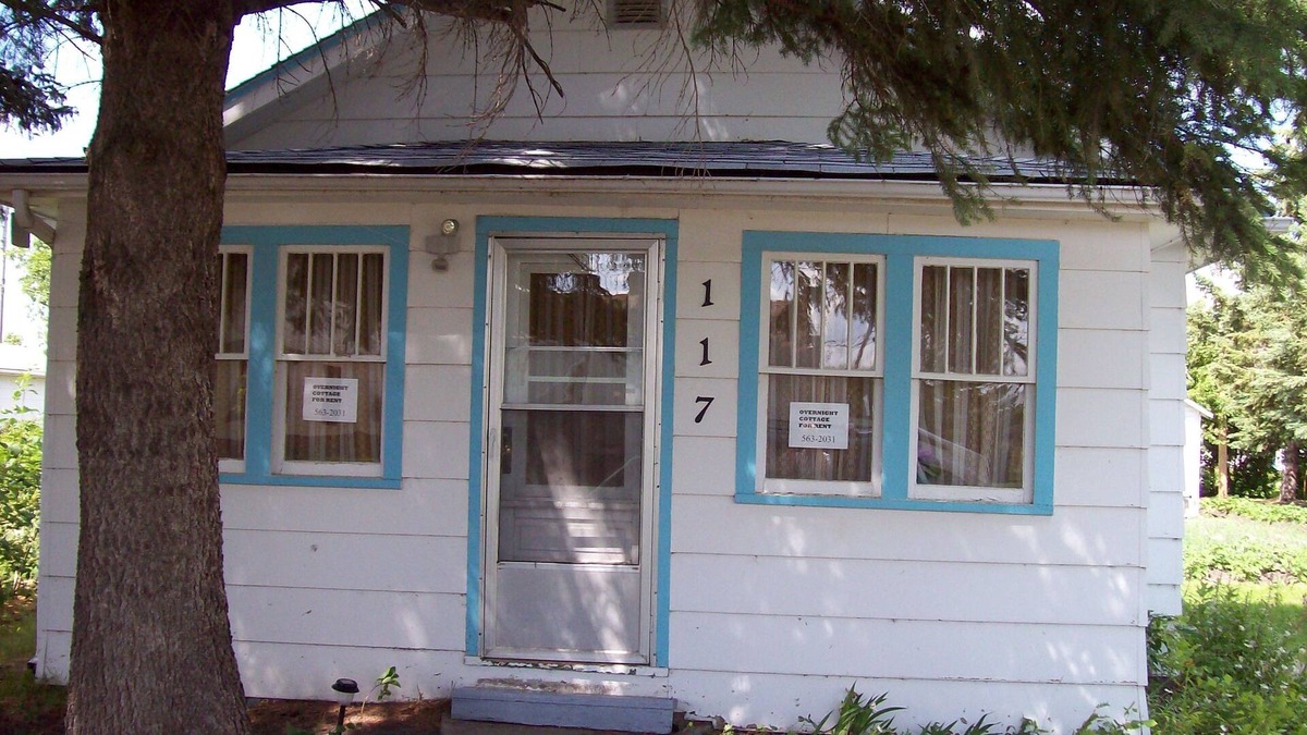 Canora House | Canora Home Rentals Holiday Cottage
