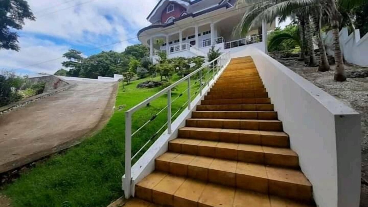 Dalaguete Villa | Canoy's Mansion Apartelle in Dalaguete Cebu