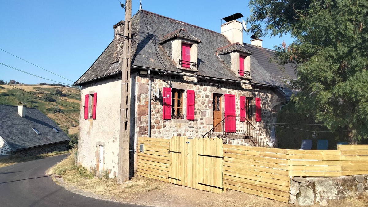 Saint-Projet-de-Salers House | Cantalien House
