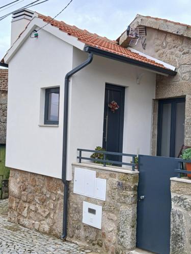 Fatauncos House | Cantinho da Fonte