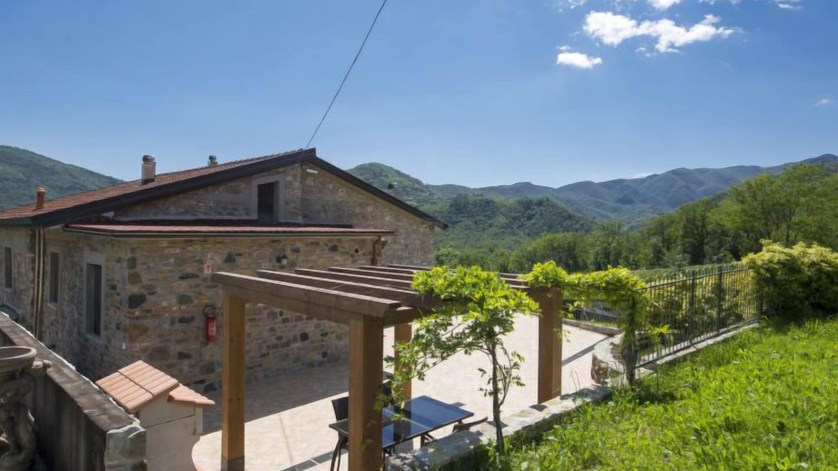 Tresana House | Cantiniere by Interhome