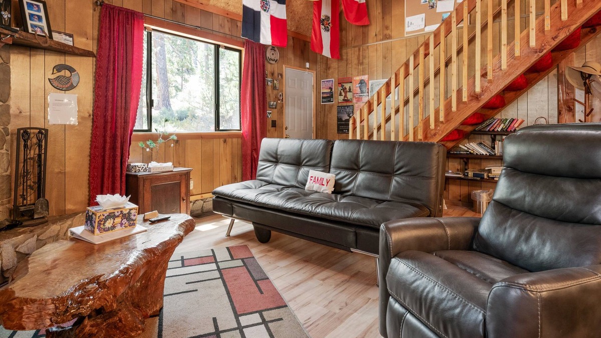 Fawnskin House | Canyon Cabin - North Shore, Fireplace, Deck, Barbecue