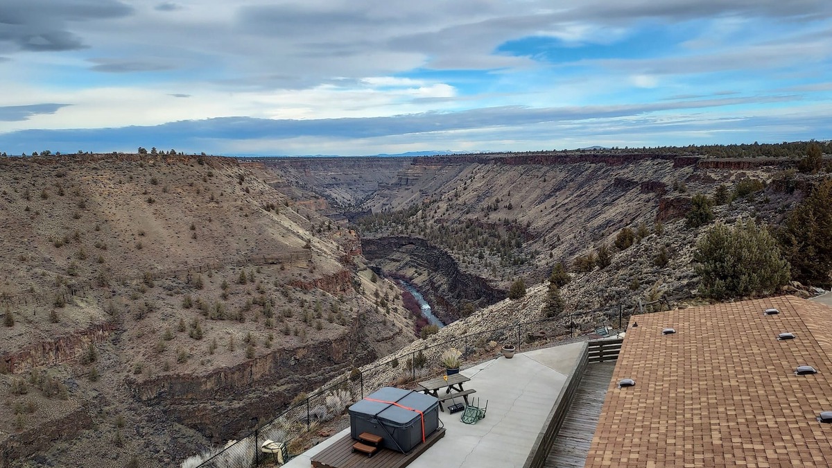 Crooked River Ranch House | Canyon House - 200 Milles of Sunset!