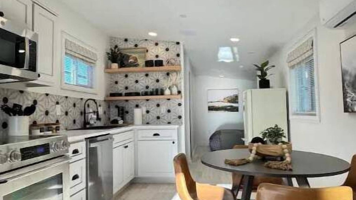 Carlsbad House | "Canyon View" Casita with tennis/trails/terrace/FULL kitchen