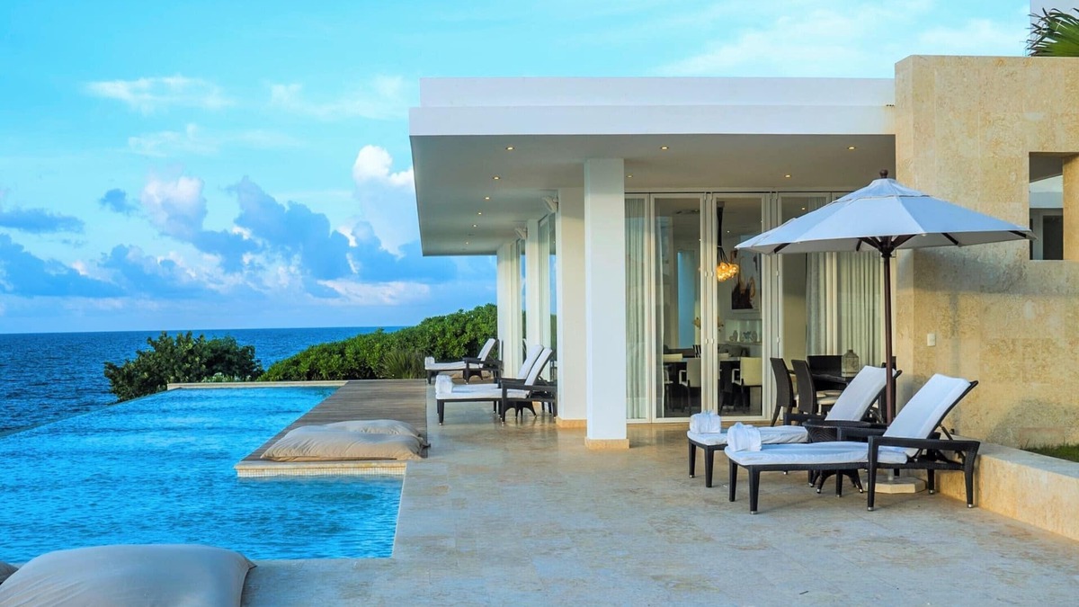 El Limon Villa | Cap el Limon, Oceanfront 4-Bedroom Villa Chavelli with Pool