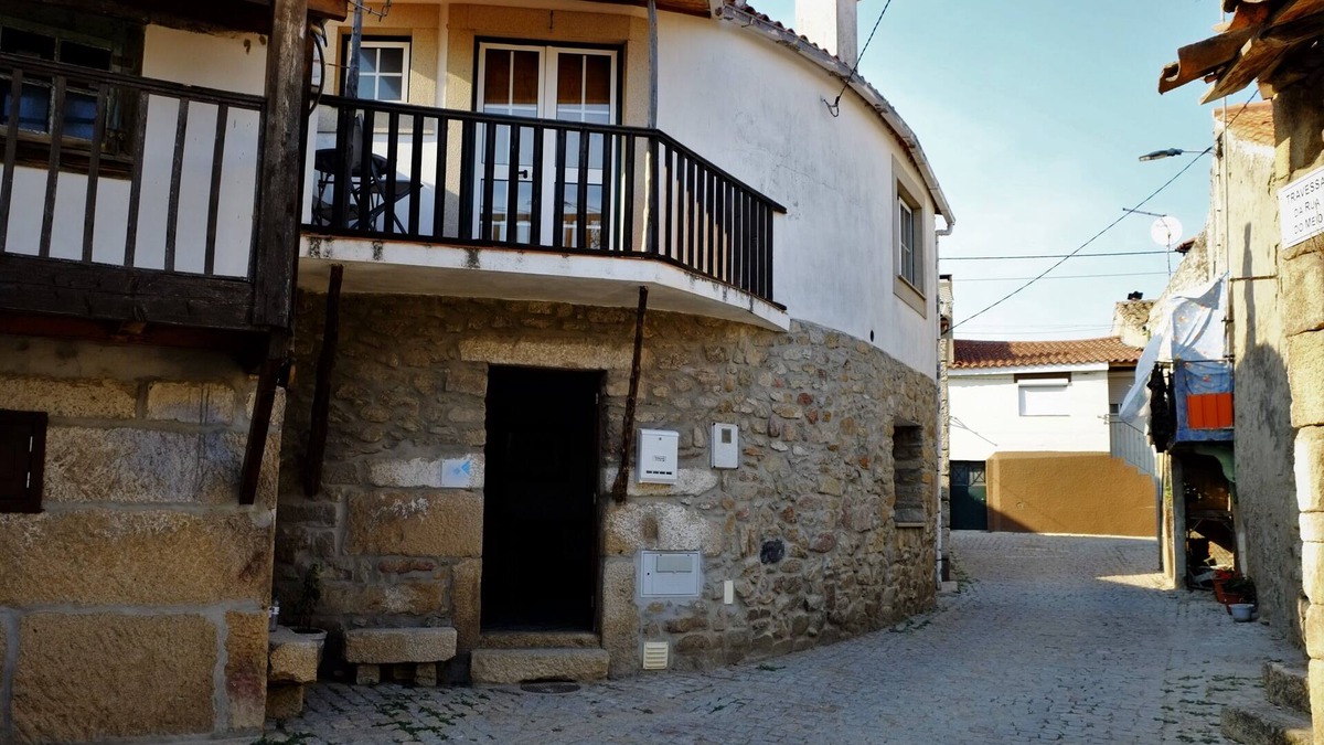 Torre de Moncorvo House | Capalonga - Typical village house