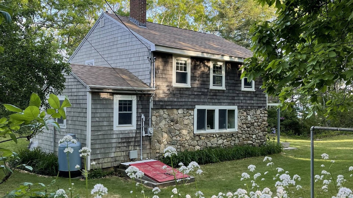 Ellisville Cottage | Cape Cod Bay Oceanfront Cottage Fabulous Views 600 ft of private beach