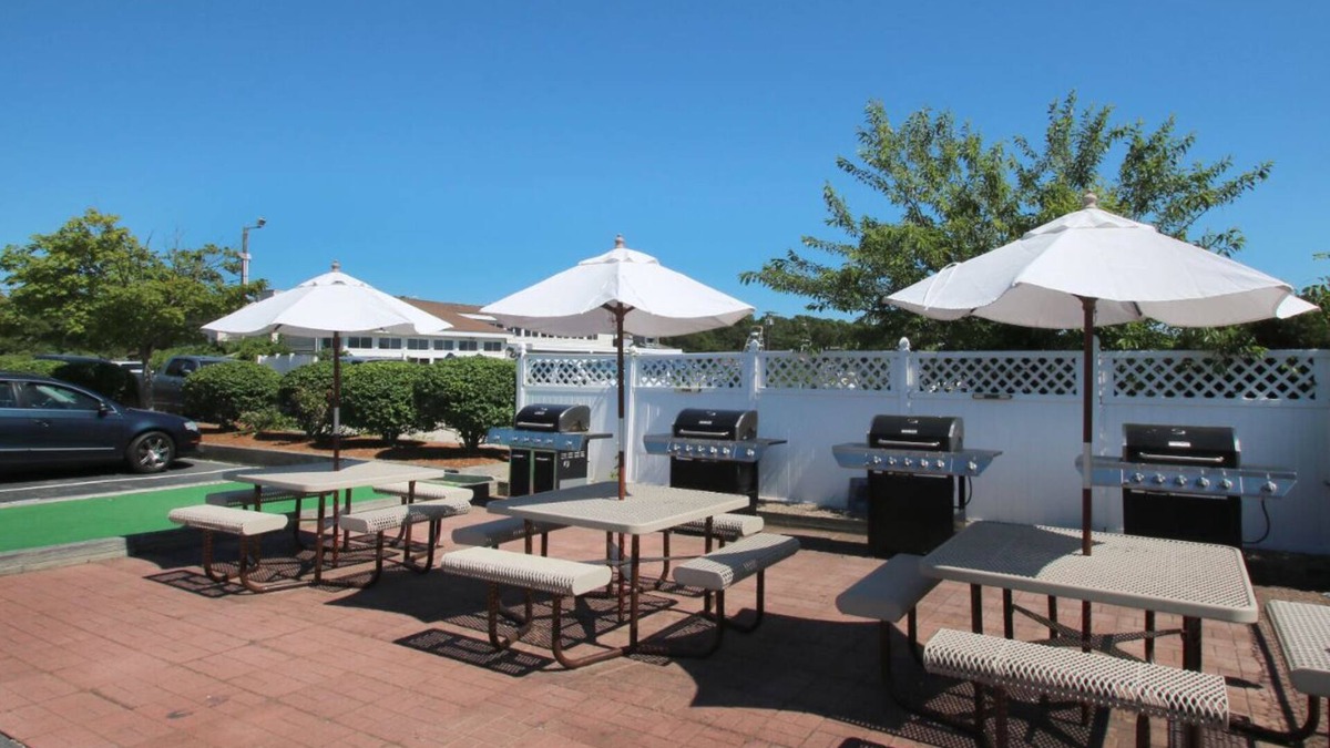 South Yarmouth Resort | Cape Cod, MA Studio Available in July
